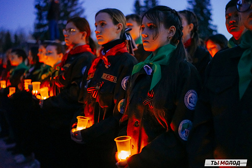 Сотни свечей – в честь подвига героев Победы! 